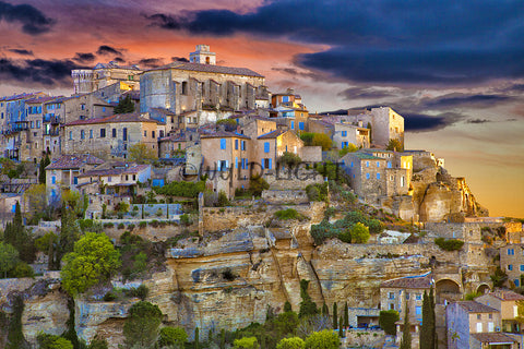 A Stunning View of the Famous Hilltop Village in Gordes, France! 22668